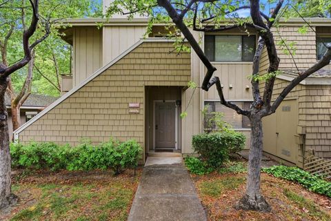 Photo of 5697 Makati Circle #B, San Jose, CA 95123 (MLS # ML82042305)