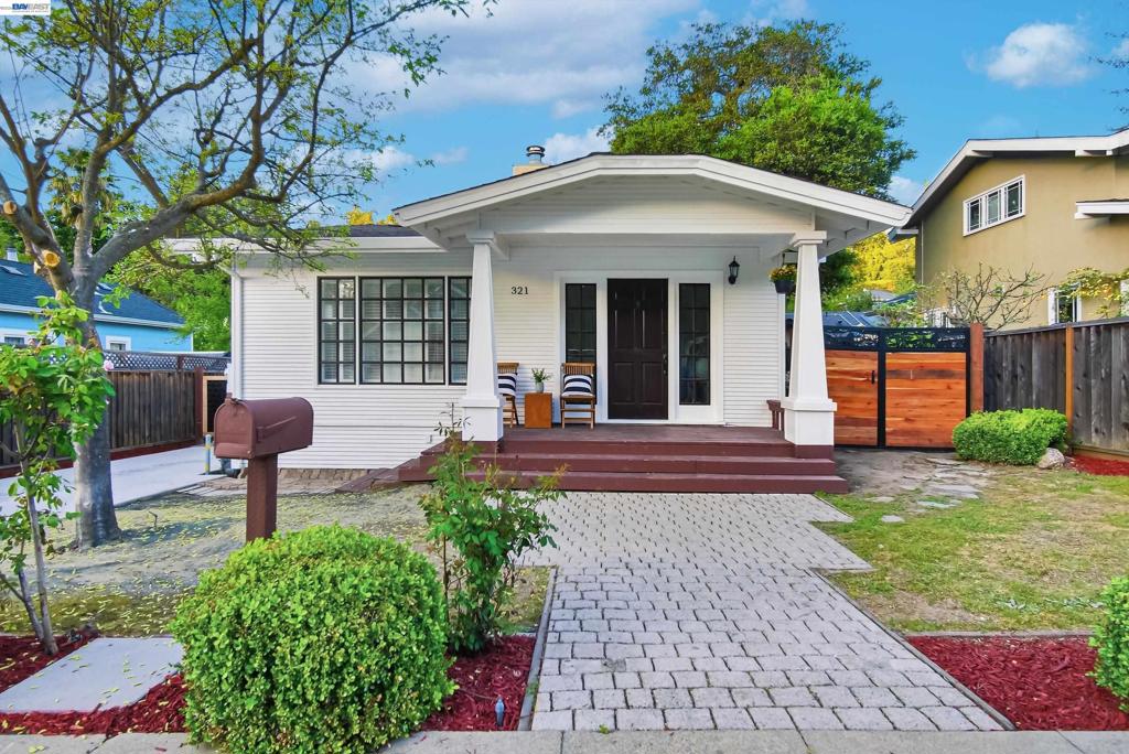 321 Johnson Ave