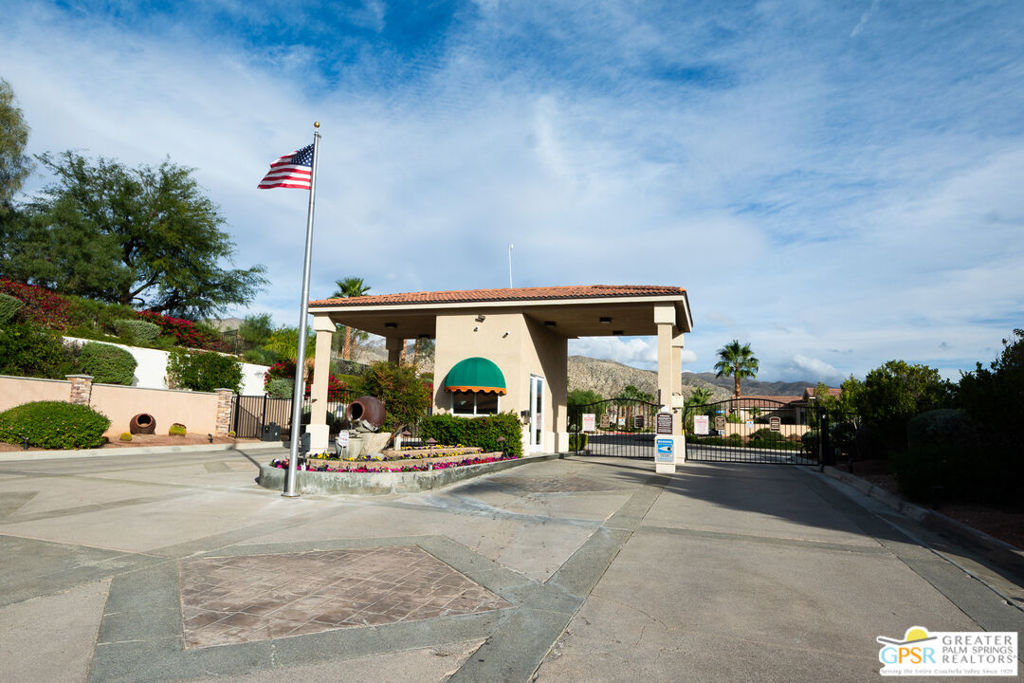 Paradise Springs - Residential