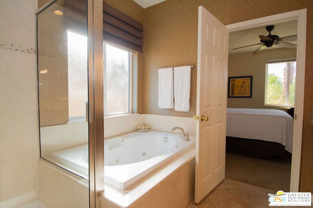 Paradise Springs - Residential