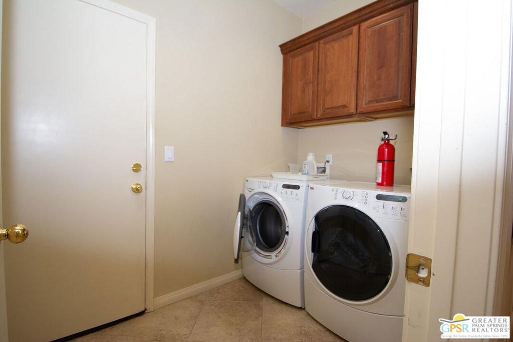 Paradise Springs - Residential