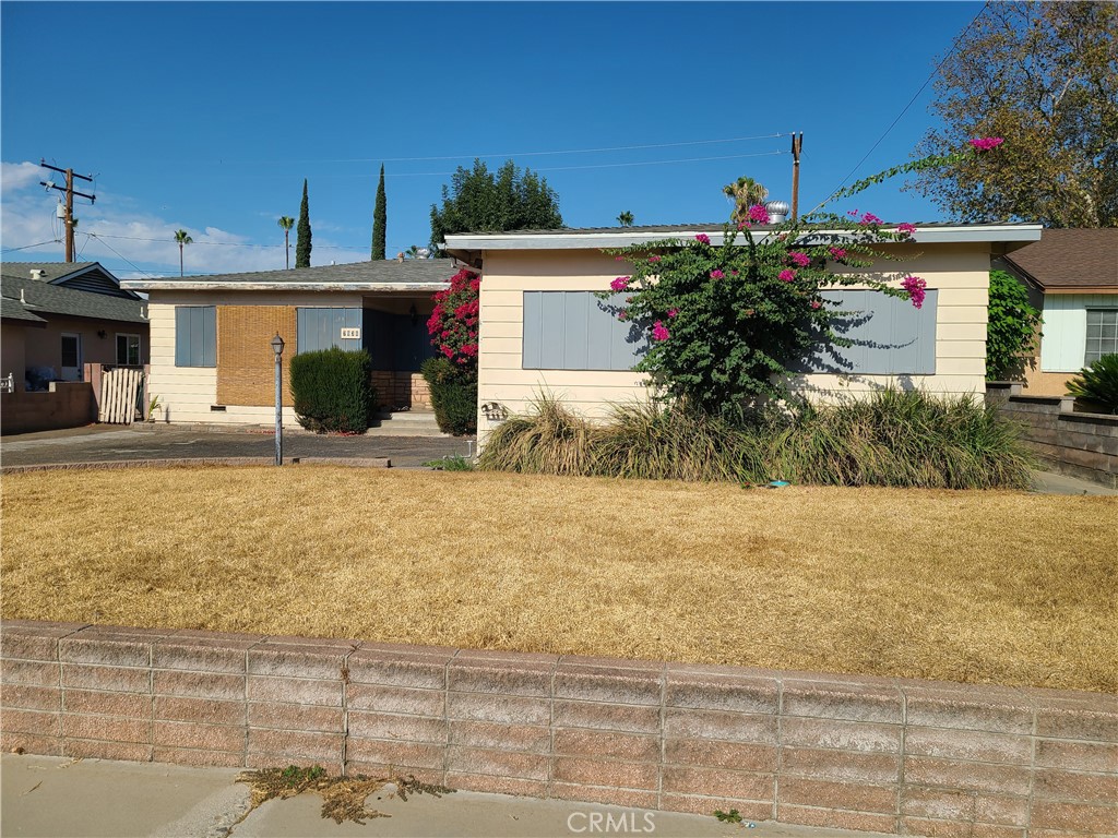 CALLING ALL INVESTORS! Welcome to this 3 bed 2 bath home in a great neighborhood! With close to 1,500 SQFT of living space, this home is ready to be brought back to life! As you walk in, you're greeted by open living space that can be opened even further, a kitchen, laundry room, guest full bathroom and spread-out bedrooms. This could be your next best project!