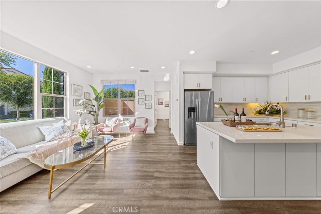 56 Bay Layrel