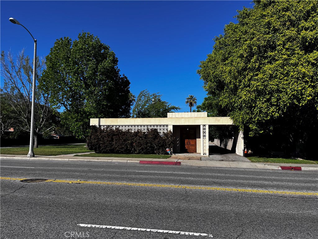 Properties 2 320 N Garfield Avenue