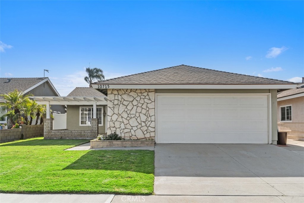 10715 Lynn Circle