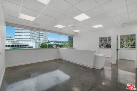 Photo of 240 S La Cienega Boulevard #300, Beverly Hills, CA 90211 (MLS # 26662137)