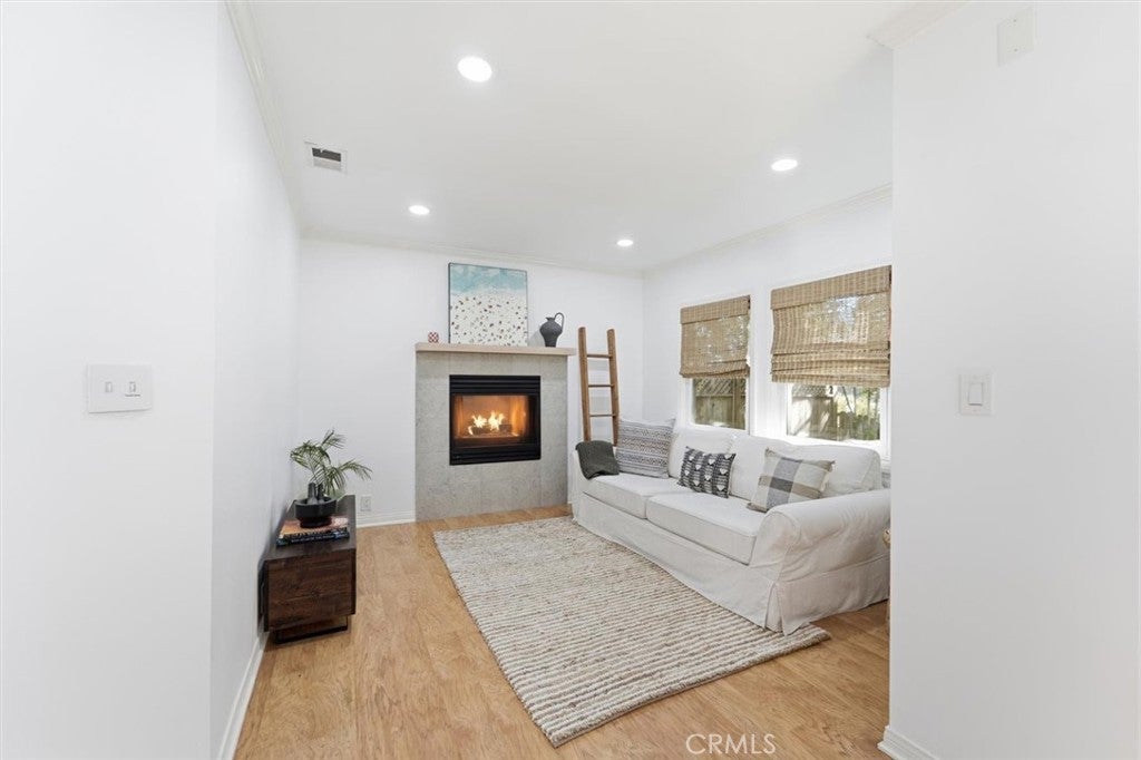 1924 Loma Drive