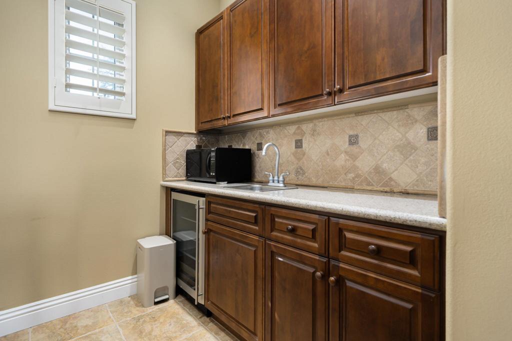 The Palms - Residential Lease