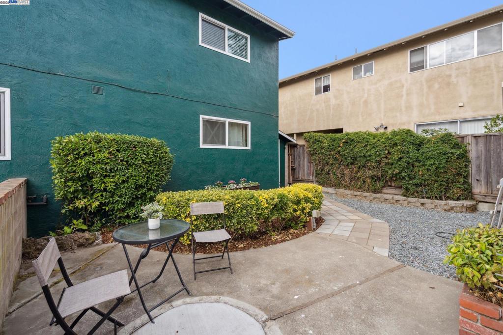 CENTRAL ALAMEDA - Residential Income
