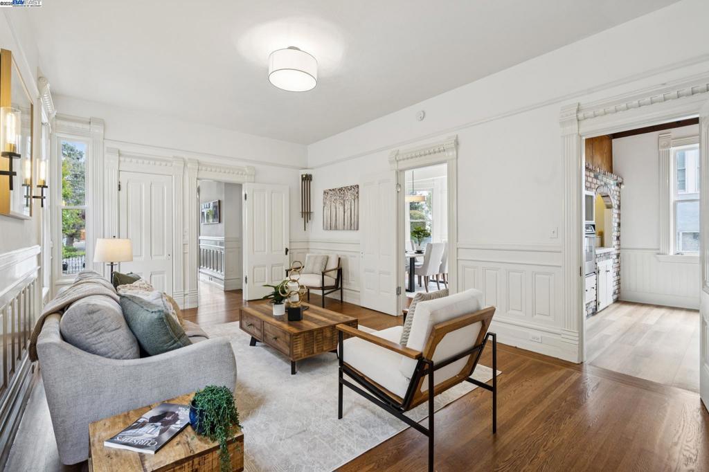 CENTRAL ALAMEDA - Residential Income