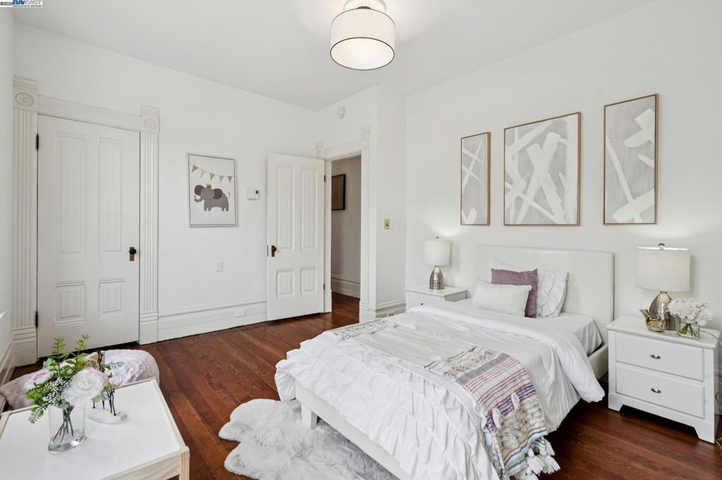 CENTRAL ALAMEDA - Residential Income