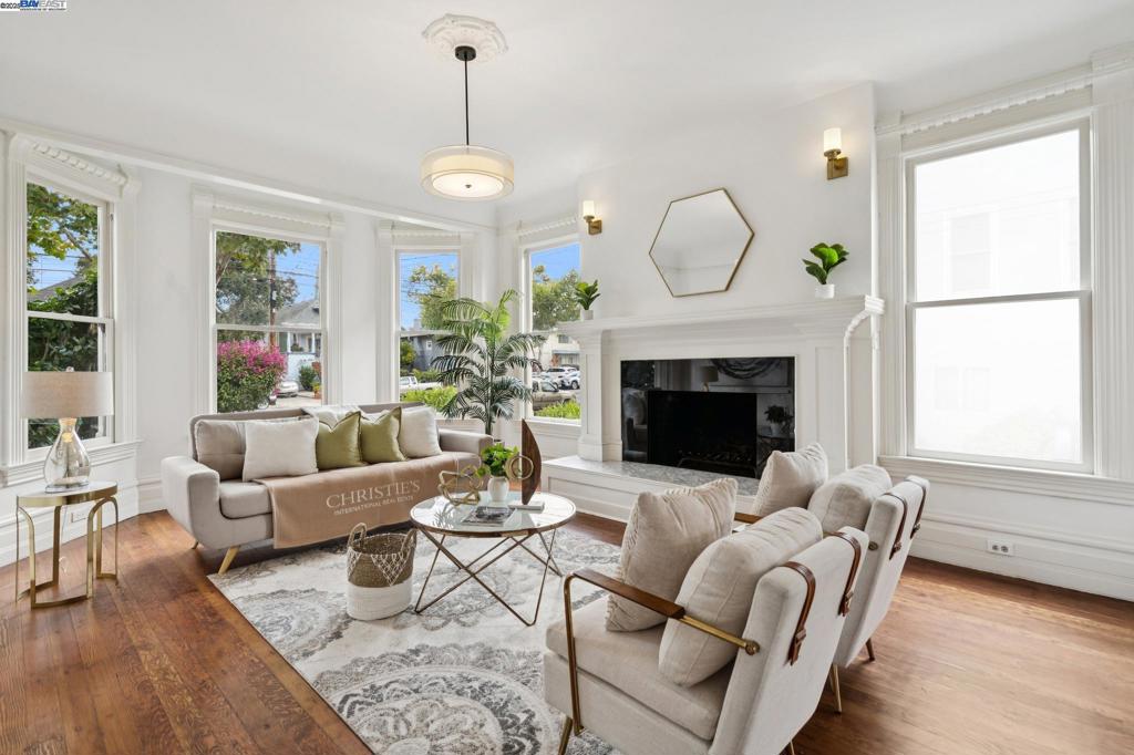 CENTRAL ALAMEDA - Residential Income