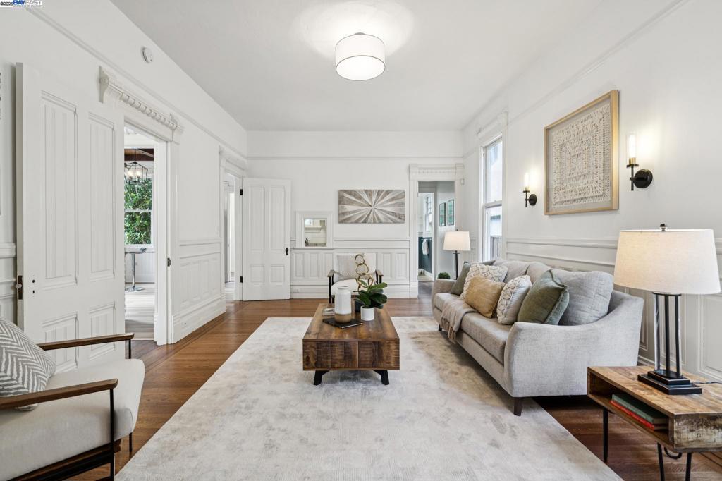 CENTRAL ALAMEDA - Residential Income