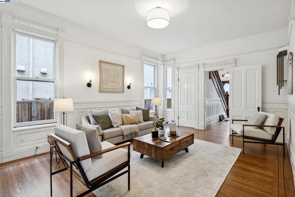 CENTRAL ALAMEDA - Residential Income