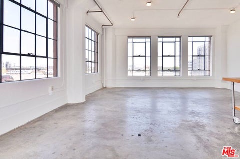 Photo of 315 E 8th Street #406, Los Angeles, CA 90014 (MLS # 26849087)
