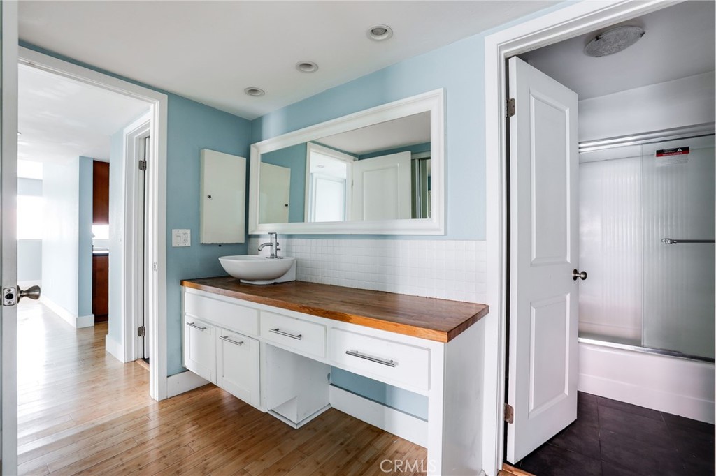 Villa Warner (VWAR) - Residential Lease