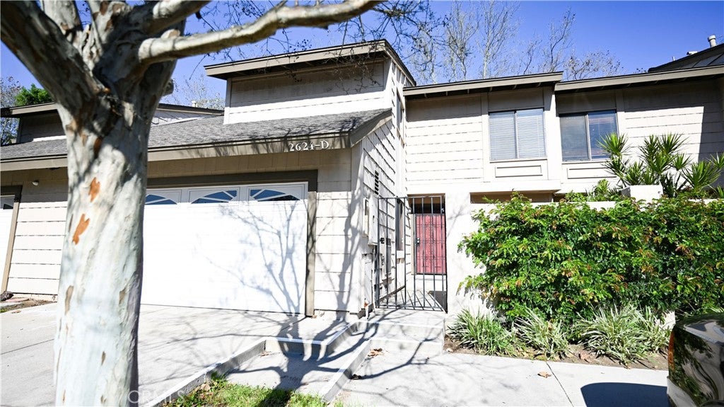2624 N Tustin Avenue