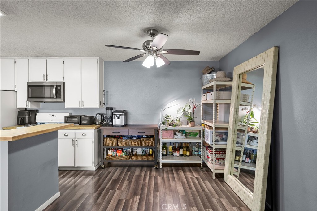 15220 Ocaso Ave. H107