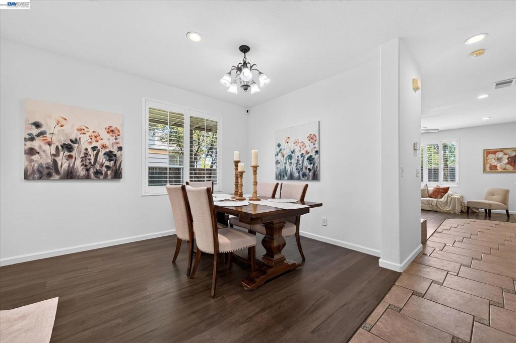 2661 Zepher Ct