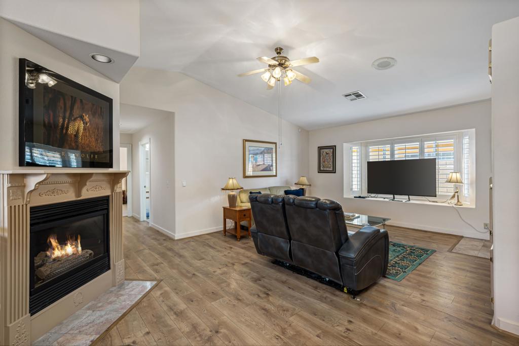 Desert Grove - Residential