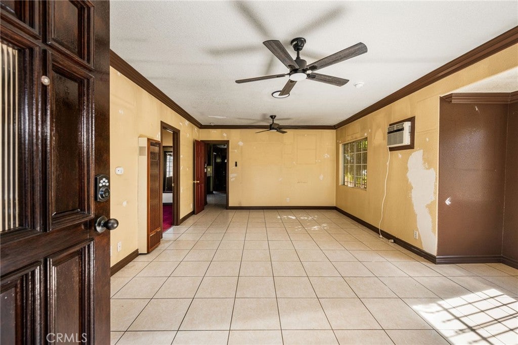 1330 E 33rd