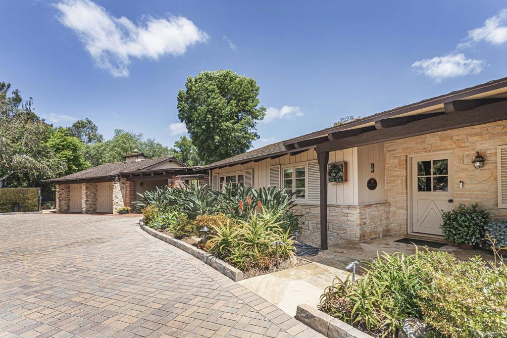 5770 El Montevideo + Via De Fortuna Lot