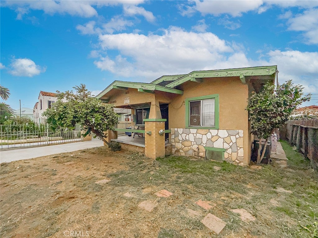 1403 Lemon Avenue