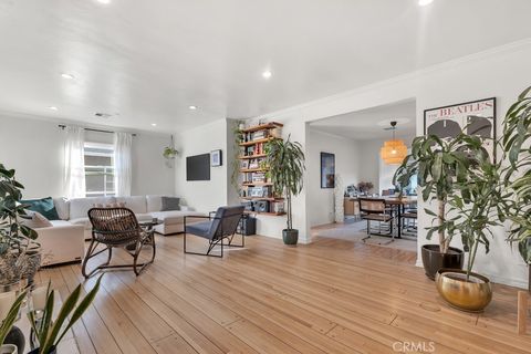 Photo of 5727 Colbath, Valley Glen, CA 91401 (MLS # SR26029412)