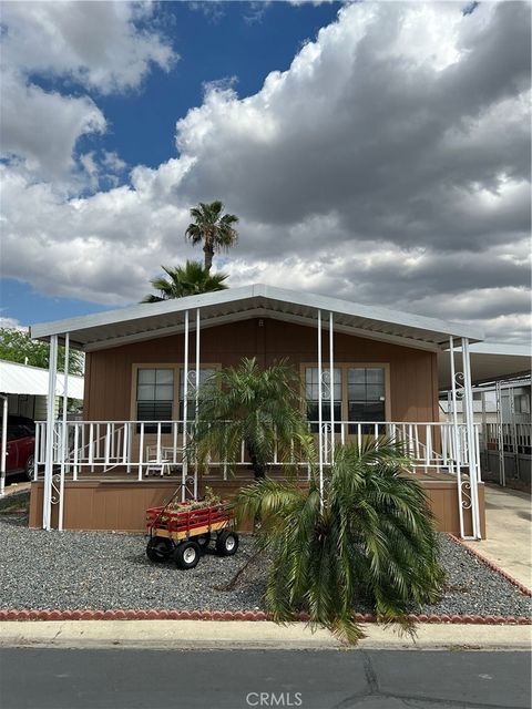 Photo of 1150 N Kirby St #75, Hemet, CA 92545 (MLS # CV26072168)