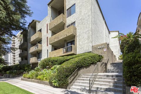 Photo of 4321 Los Feliz Boulevard #105, Los Angeles, CA 90027 (MLS # 25575145)