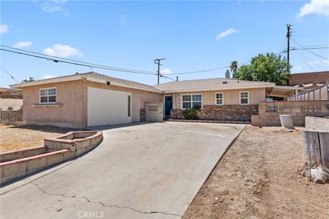 Photo of 660 E Mountain View Street, Barstow, CA 92311 (MLS # IV26143890)