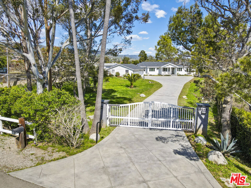 6544 Wandermere Road