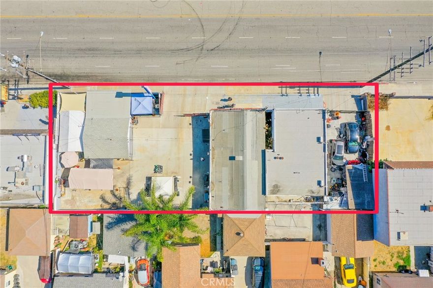 Prime commercial property on Lakewood Blvd in the heart of Bellflower! Freestanding building on a 5,816 sq ft lot, currently operating as an auto repair facility with car lifts. Business has been established for 40+ years and ready for a new owner. Excellent high-traffic visibility with easy freeway access. Ideal for retail, office, or service-based use. Great potential for growth and redevelopment in a vibrant area!