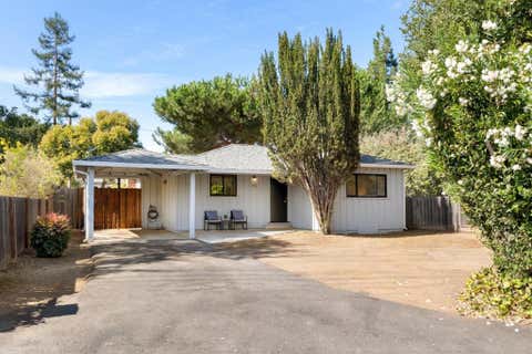 Photo of 606 Lincoln Avenue, Los Altos, CA 94022 (MLS # ML82059126)