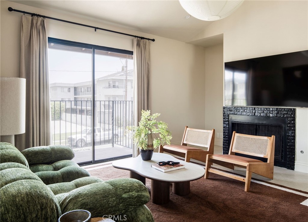 13025 Roselle Avenue