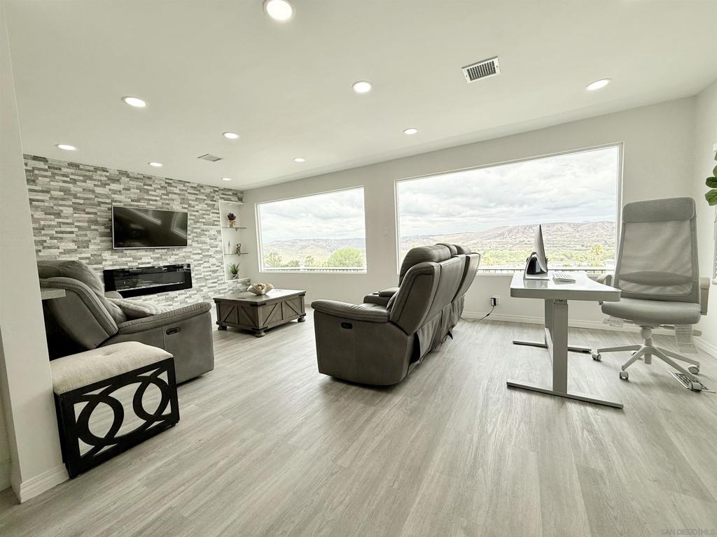 7467 Mission Gorge Rd 219