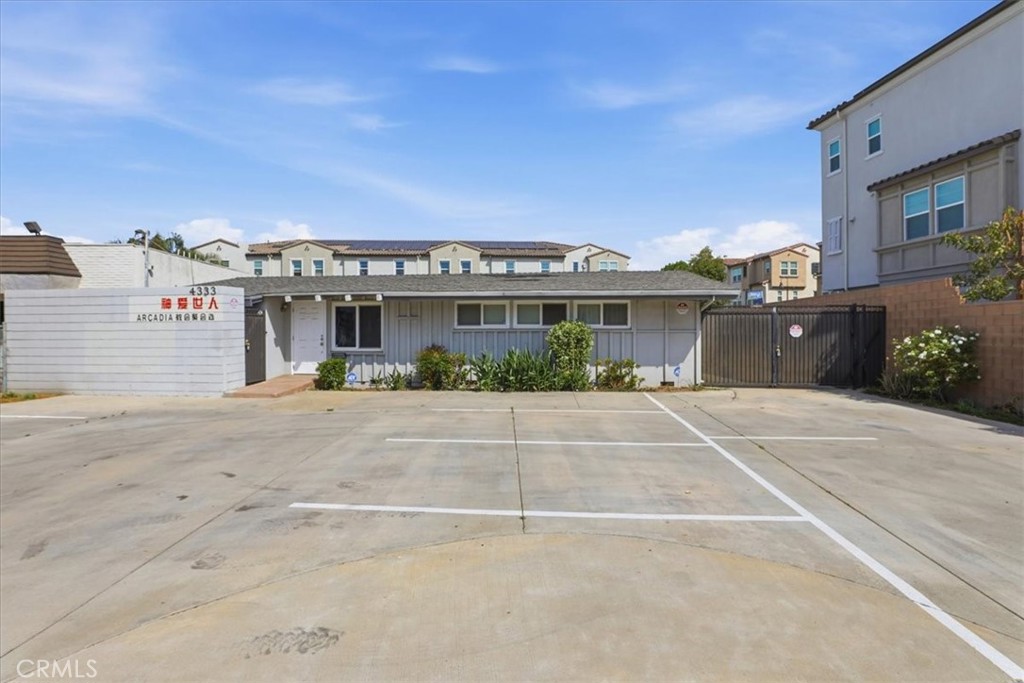 4333 E Live Oak Avenue