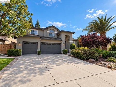 Photo of 132 Putter Dr DR, Brentwood, CA 94513 (MLS # 41150684)