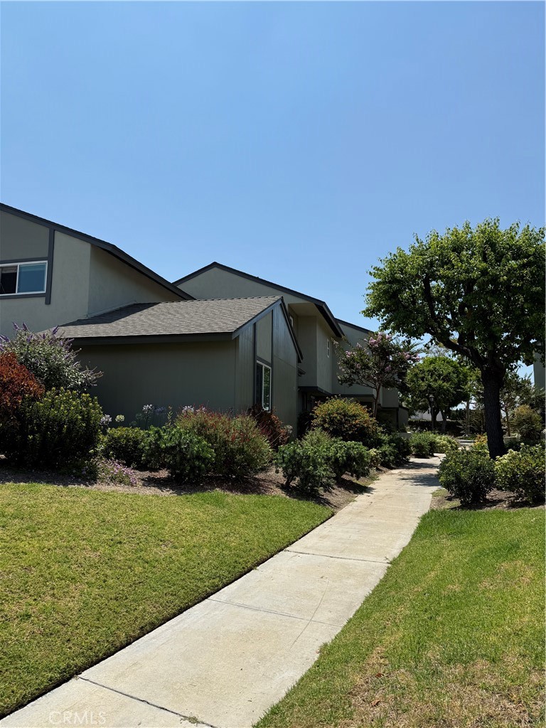 5588 Cajon Avenue