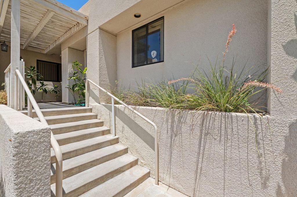23 Mission Court