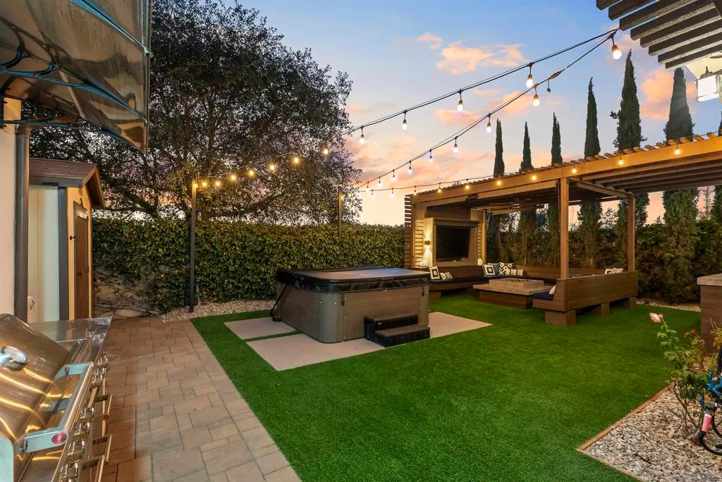 San Diego, California 92127, United States, 4 Bedrooms Bedrooms, ,5 BathroomsBathrooms,Residential,Active,217264