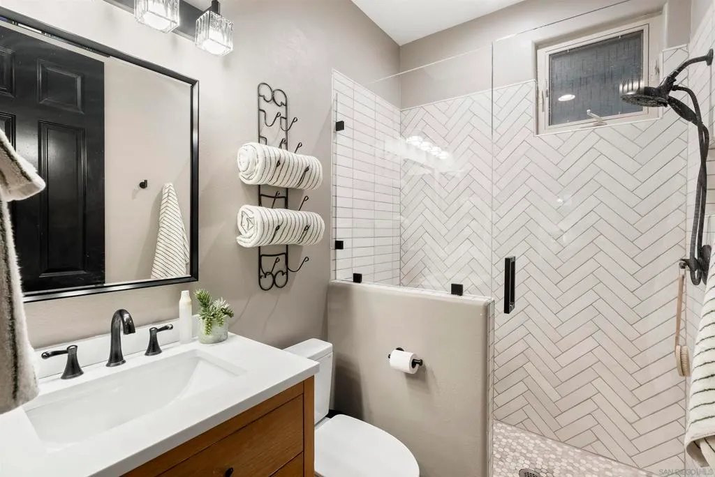 San Diego, California 92127, United States, 4 Bedrooms Bedrooms, ,5 BathroomsBathrooms,Residential,Active,217264