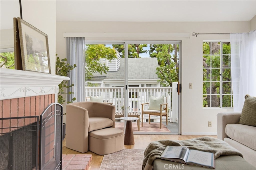 1326 W Park Western 206