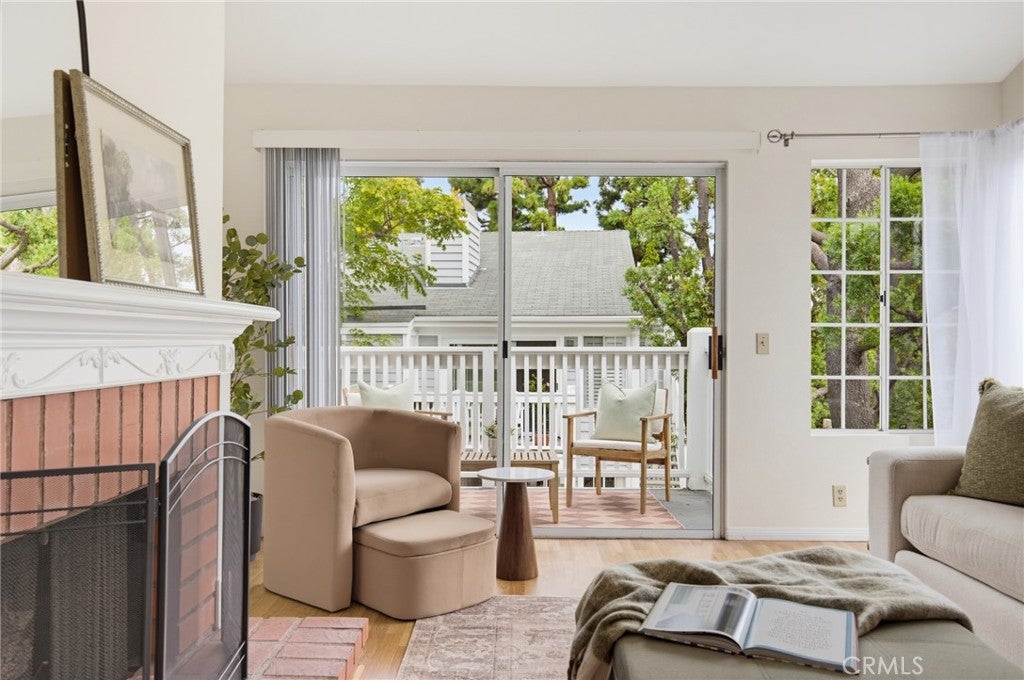1326 W Park Western 206