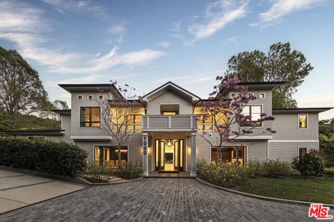 Photo of 1000 N Norman Place, Los Angeles, CA 90049 (MLS # 26647215)