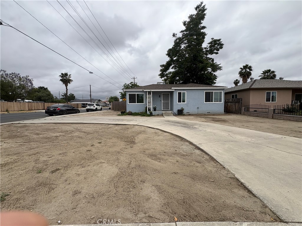 Photo 1 of 21 — 501 W Latham, Hemet, CA 92543