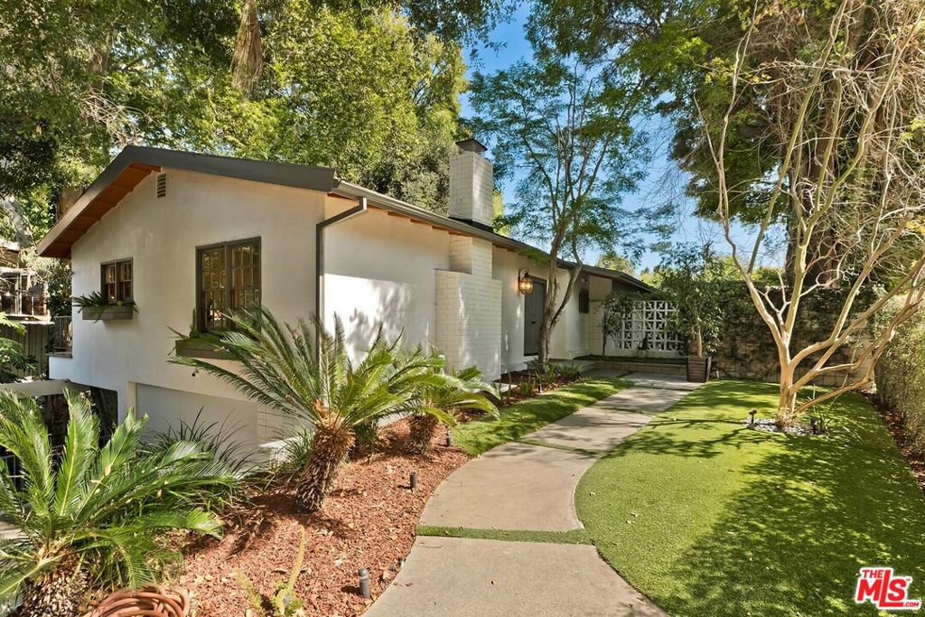 7586 Woodrow Wilson Drive, Los Angeles CA 90046