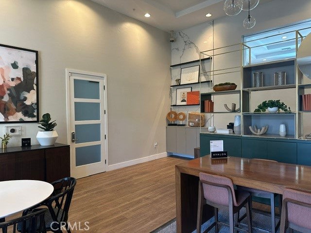 1122 N Beachwood