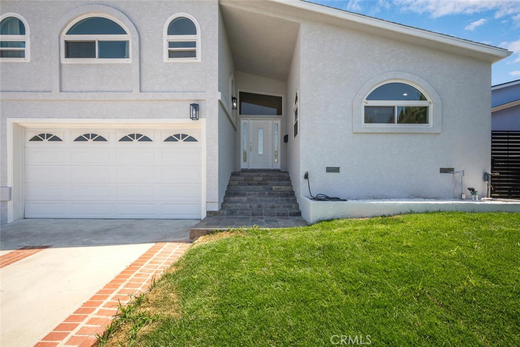 2733 Grand Summit Road