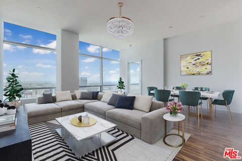 Photo of 900 W OLYMPIC Boulevard #39G, Los Angeles, CA 90015 (MLS # 25626505)